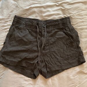 American Eagle Outfitters Women's Cargo Shorts in Dark Gray